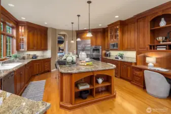 The Chefs Kitchen — Luxury Level Appliances Through Out