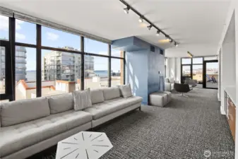 The indoor section of the 7th floor lounge