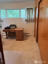 Bedroom/Office
