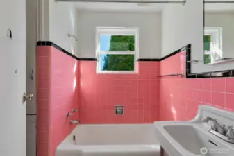 Main floor full bath