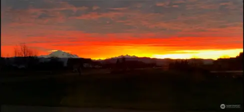 Amazing Sunrises and views of Mt Baker.