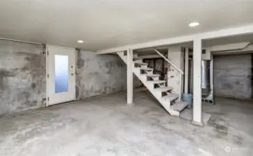 Unfinished basement w/access from exterior.