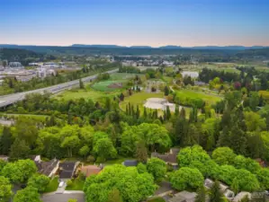 Easy access to all major job corridors