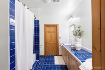 Jack & Jill bathroom for 2nd and 3rd bedrooms