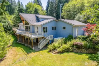 Country living just 25 minutes from town.