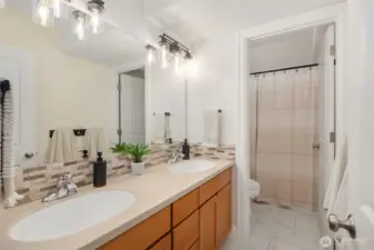 Downstairs Full Bath