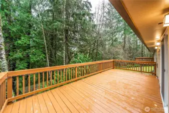 Gas hook up for your bbq is here! Easy access on the side of the home to bring your bbq and hook it up. Ready for you to enjoy!