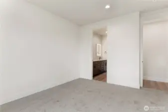 Not of actual home. Same floorplan, builder, and neighborhood.