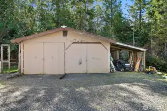 Large 2 Car Garage with Carport.