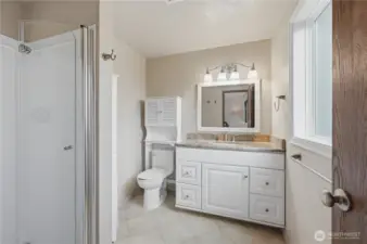 Primary suite bath