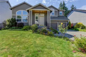 Lovely home in the border- Kirkland- Kenmore. Originally built in 1993, the 2017 permit suggests that Lexar Homes may have been involved in a significant remodel or rebuild of the property at that time