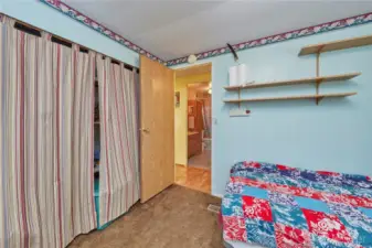 Second bedroom.