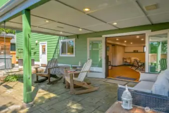 Indoor/outdoor spaces