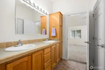 Primary En Suite Bathroom