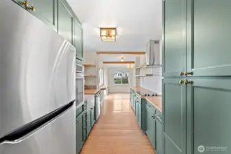 Fully Remodeled Chef's Kitchen