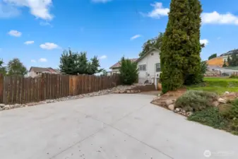 Driveway Parking & Outdoor Shed With Power