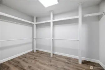 Walk-in Closet