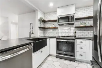 All appliances included!