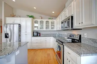 Beautiful granite counters throughout.