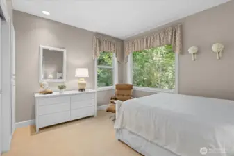 Main floor ensuite bedroom (full bath attached)