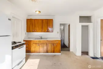 Upper floor unit 1