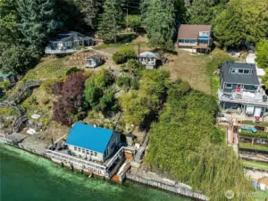 Walk-in beach retreat on 8,992 sq ft lot