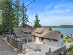 104 Feet of South Shore Hood Canal Waterfront with Olympic Mountain views