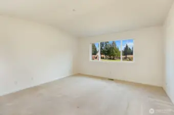 Un-staged primary bedroom