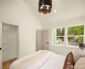 Secondary bedroom