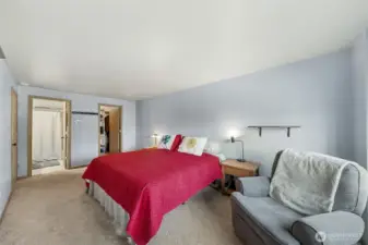 Primary suite