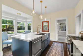 Kitchen with eating nook