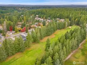 Close proximity to the golf course.