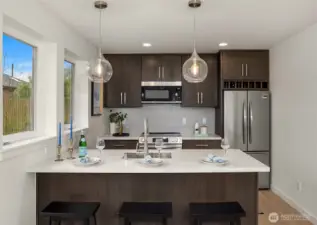 Kitchen ad eating bar for 3!