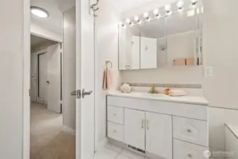Full Bathroom Vanity