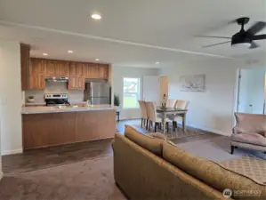 Photo is of model home and is for illustrative purposes only. Colors and finishes may vary.