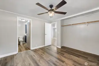 2nd bdrm offers semi-private en-suite experience with direct access to jack and Jill bathroom that can also serve guests