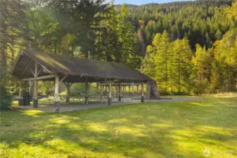 Brewster Lake Park is a private park for Wilderness Rim residents.