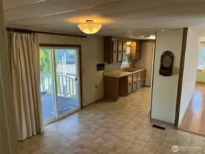 Great covered patio for easy outdoor dining