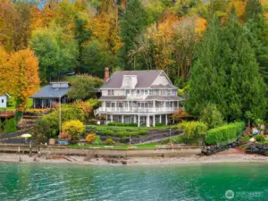 100 ft of low bank Henderson Bay Waterfront
