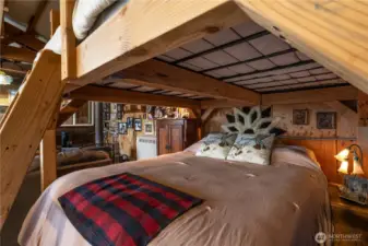 King over queen hand crafted solid wood bunk bed