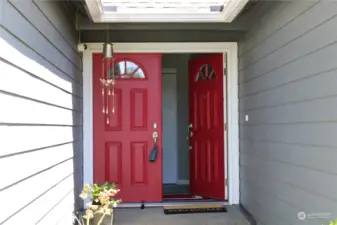 Inviting front door entry!