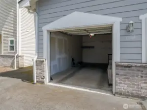 Good size for 1 car.