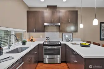 Gorgeous kitchen.