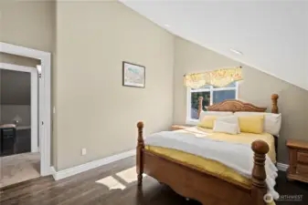 Bedroom 4 (non conforming)