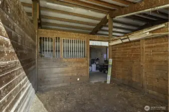 3 stall barn