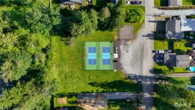 Pickleball anyone? The community court is just 2 houses away!