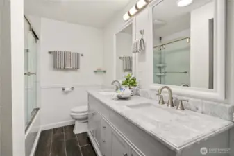 Bathroom 2nd