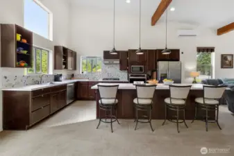 Large chefs style kitchen perfect for entertaining