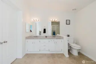 Double vanity