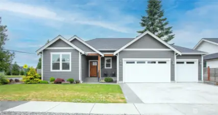 Welcome home! Meticulously kept like-new rambler w/3 car garage